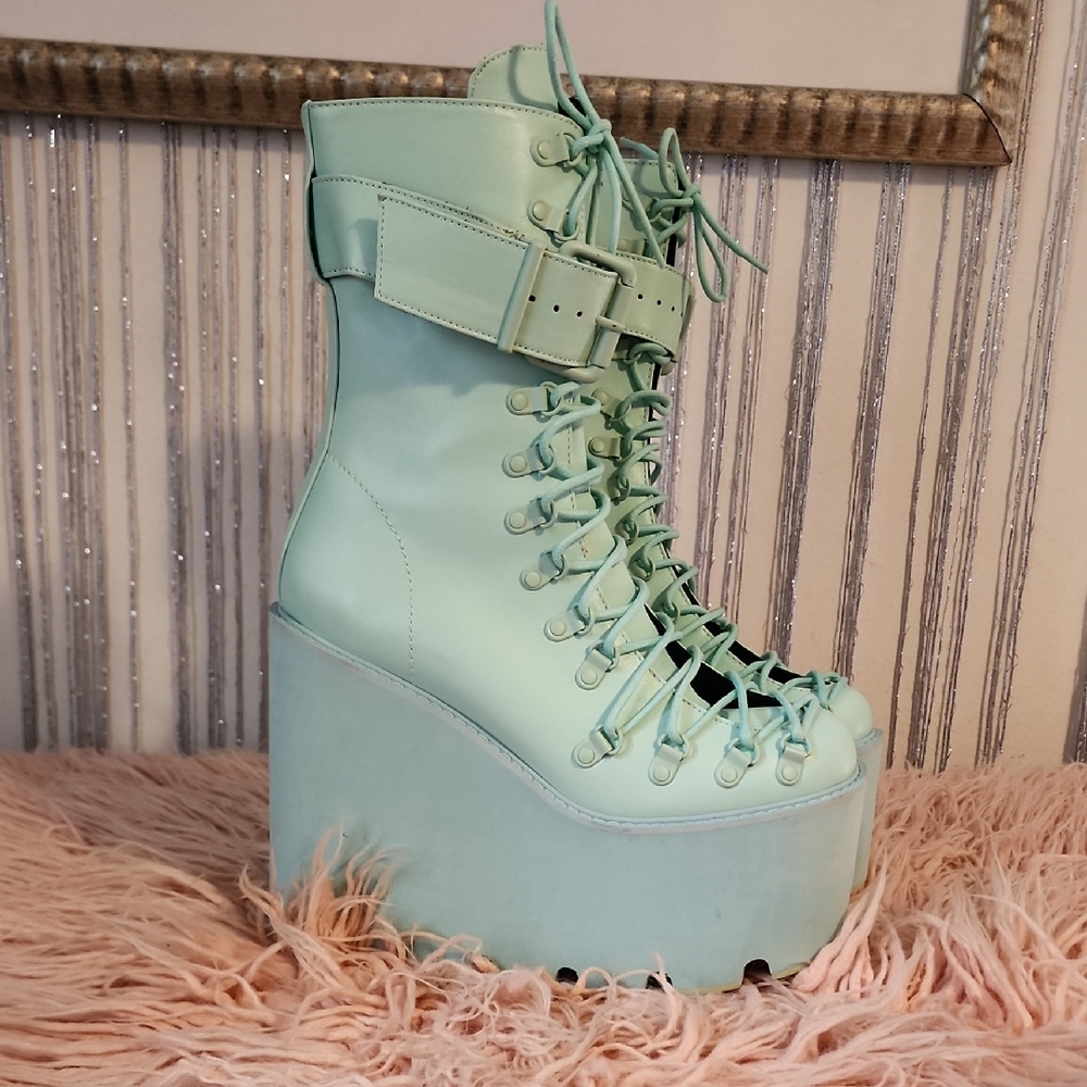 sugar thrillz Mint Green Platform Lace-Up Boots six+ze